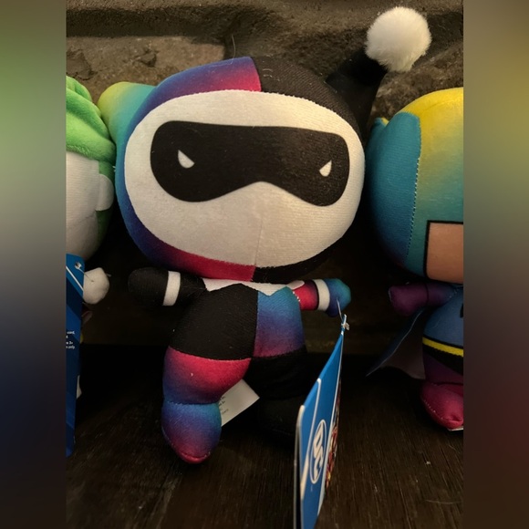 DC JUSTICE LEAGUE NWT Batman Batgirl Joker Harley Quinn Set Plushies - Picture 4 of 9